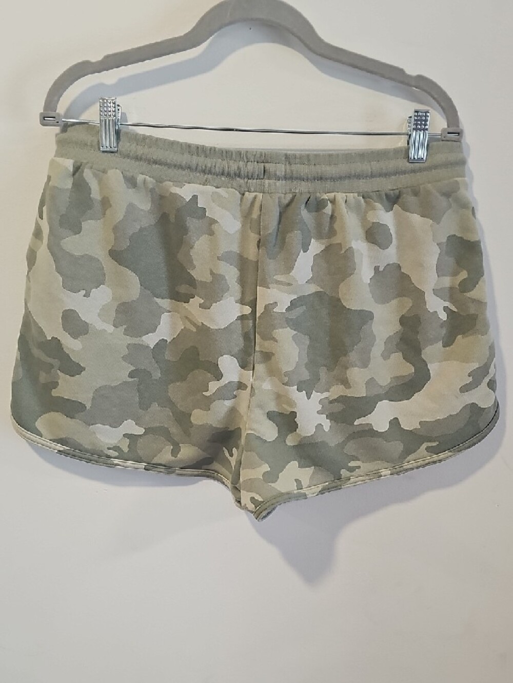 Olive & Oak Women's Camouflage Drawstring Lounge Shorts - Olive Camo - Picture 2 of 2